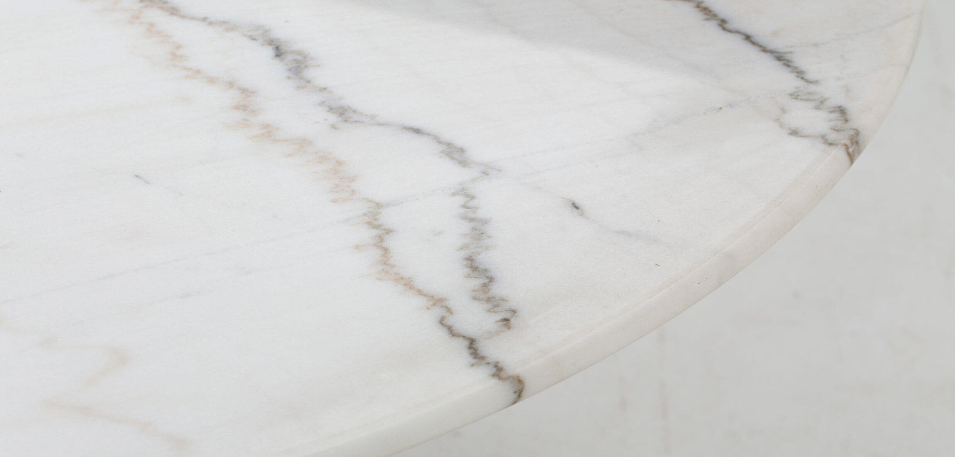 Flamant Aboah Dining Table