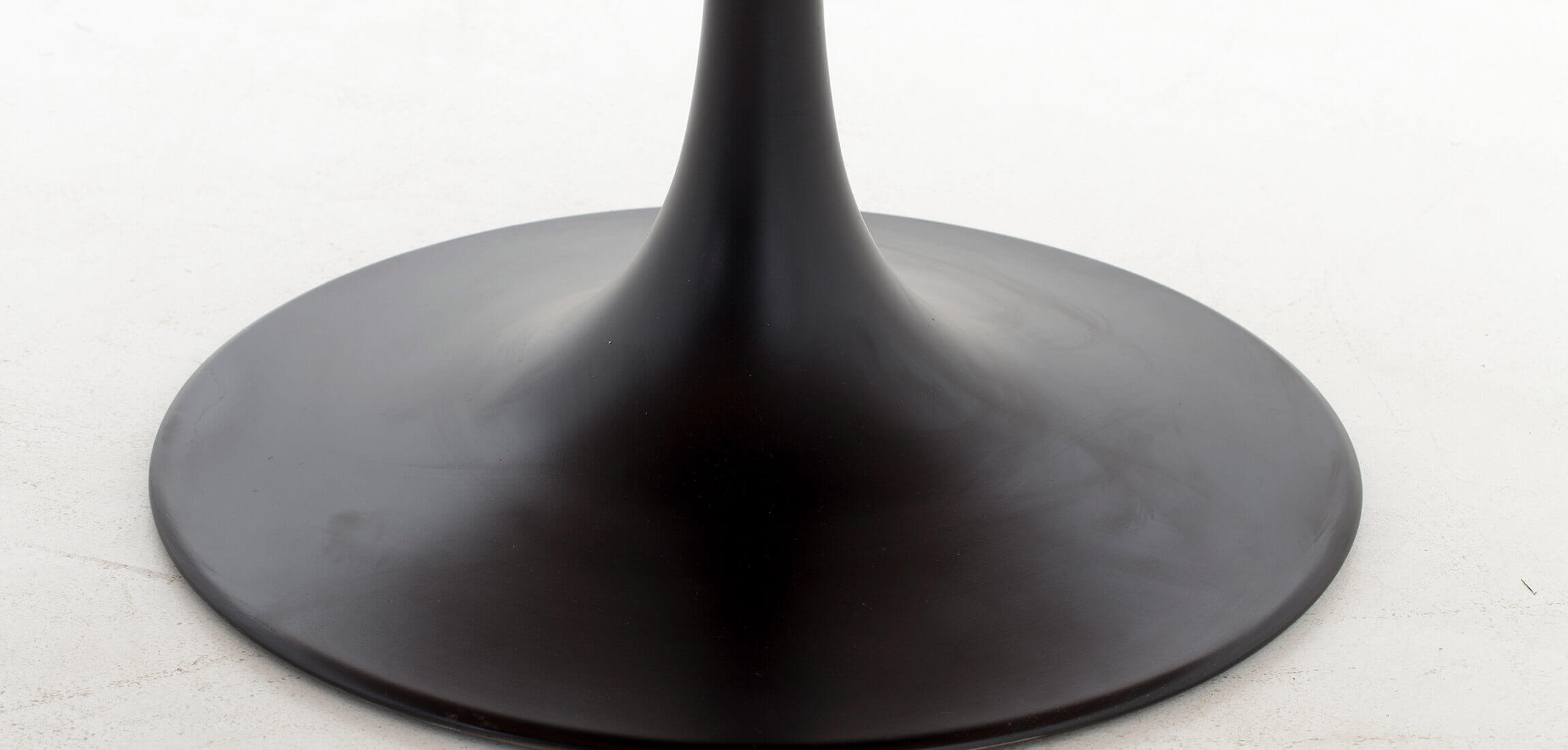 Flamant Aboah Dining Table