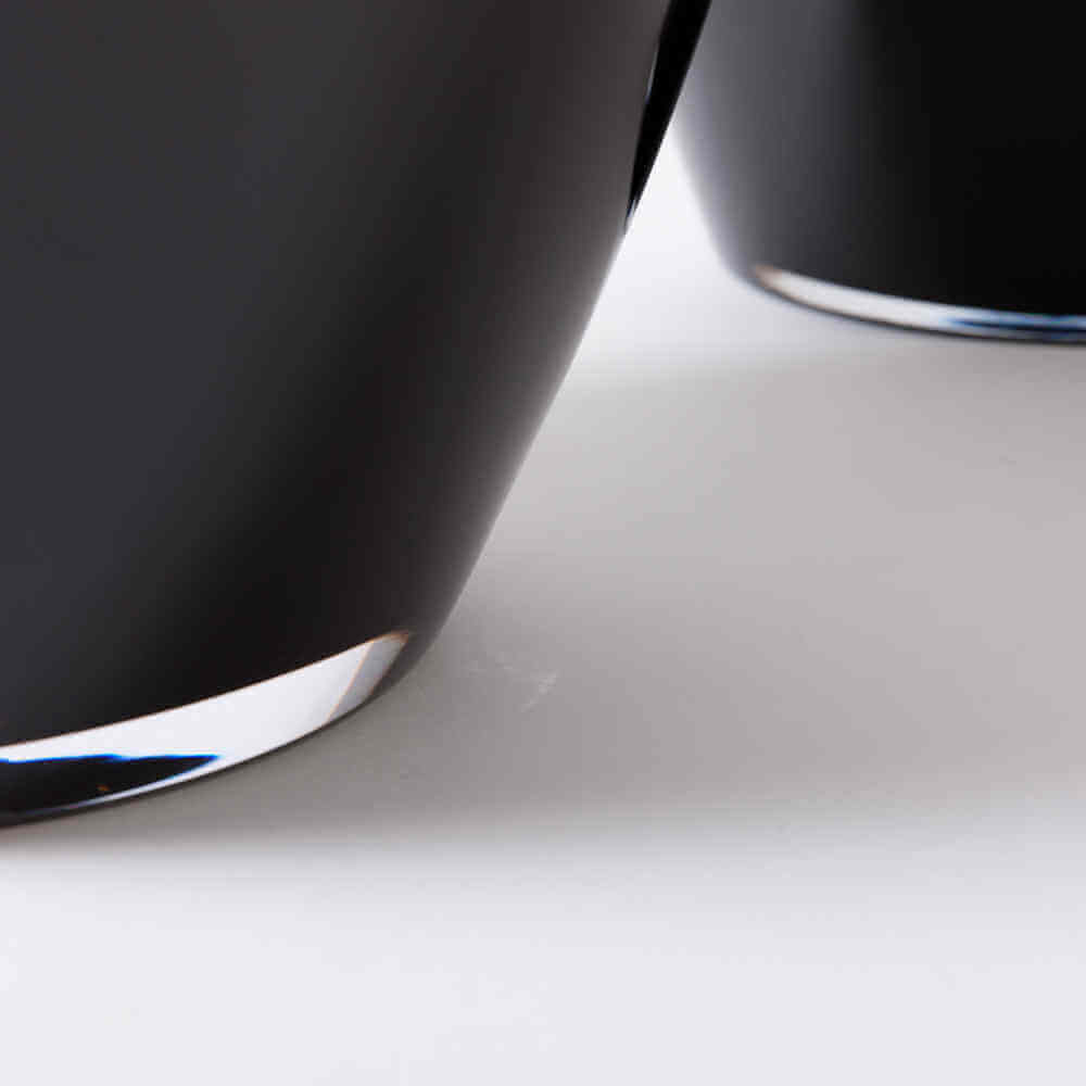 Flamant intire vase black