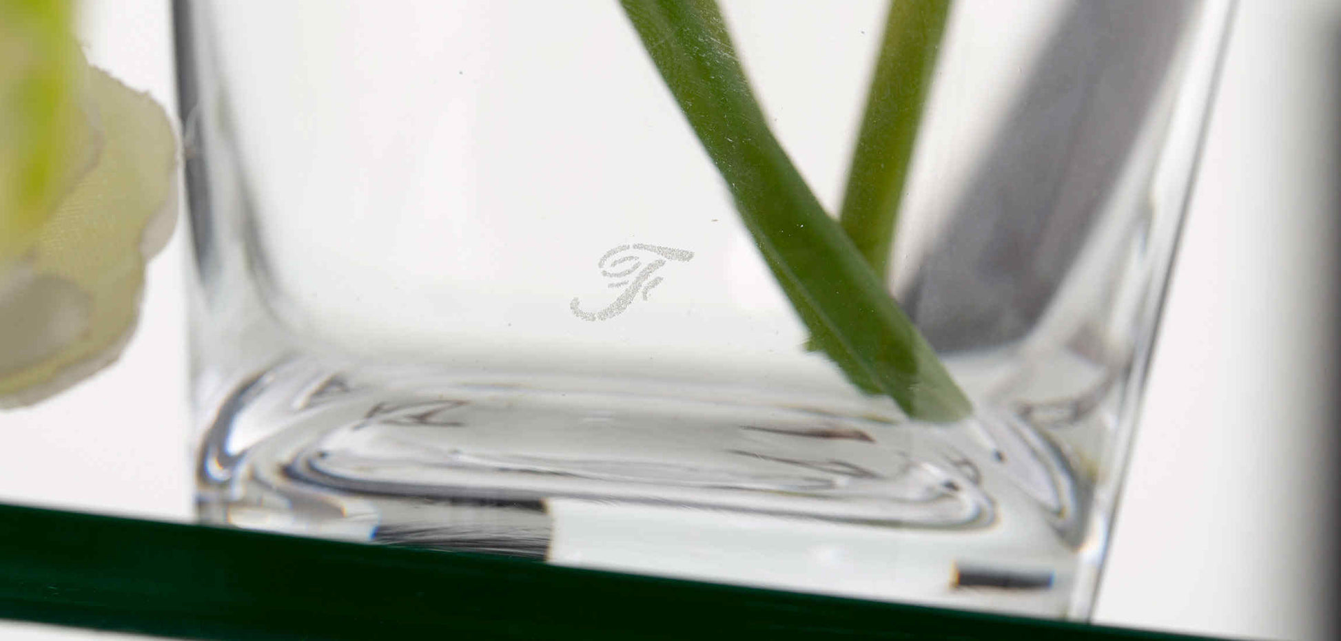 Flamant ori vase
