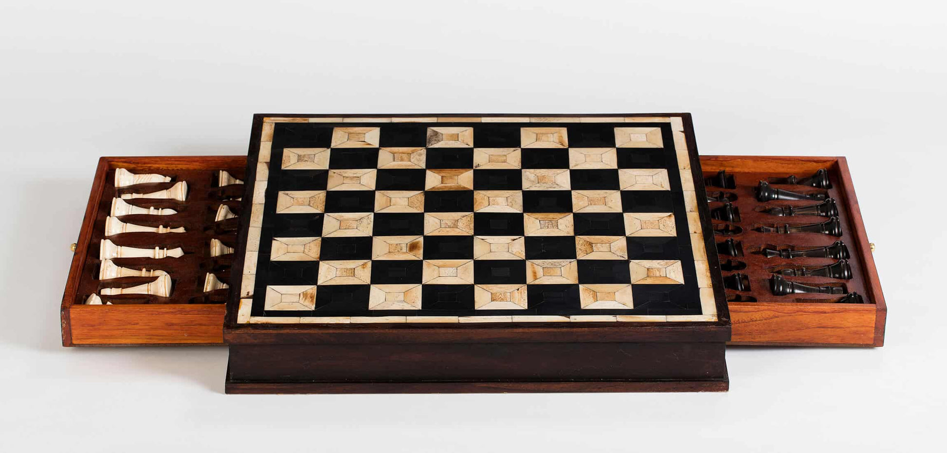 Flamant Crumpton Chess set