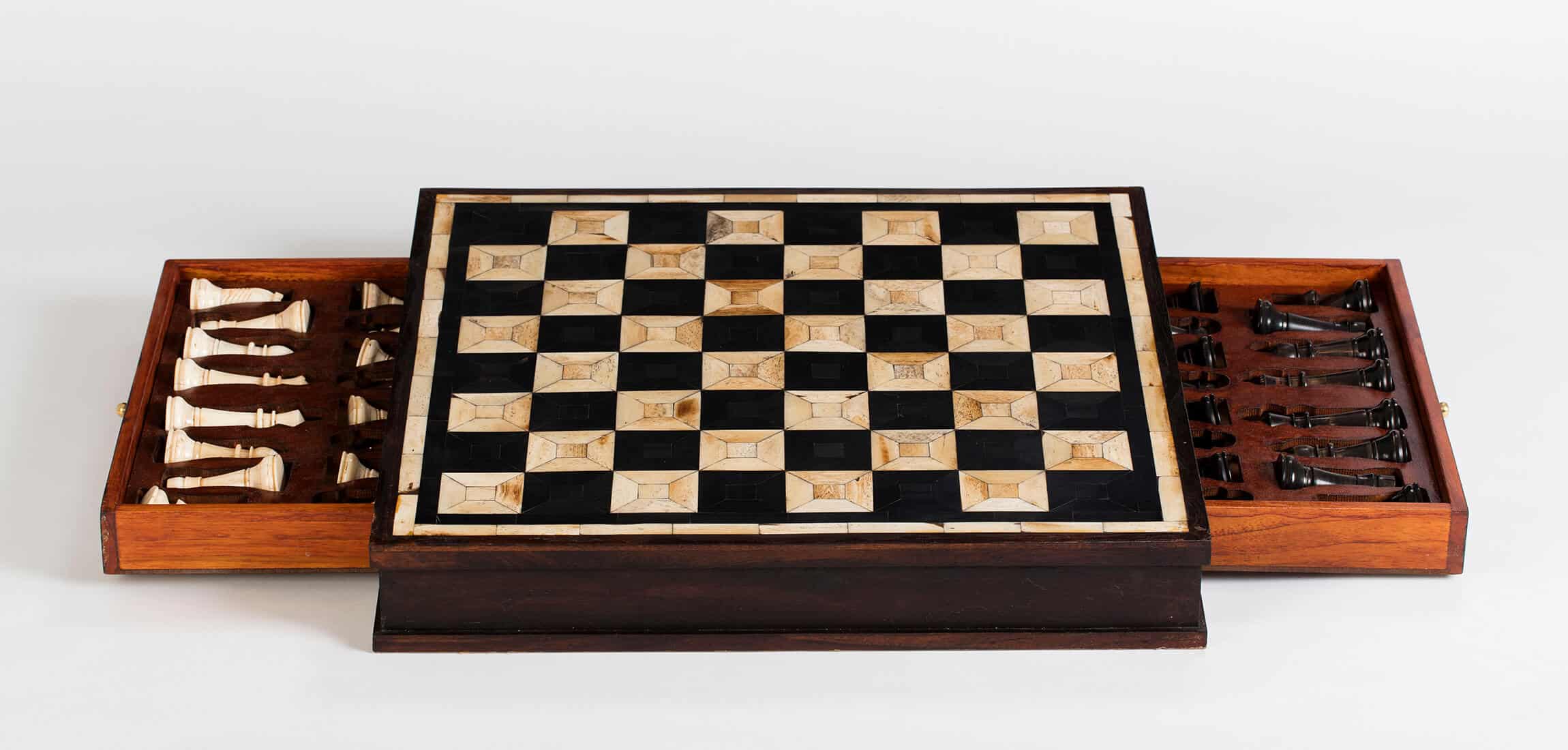 Flamant Crumpton Chess set