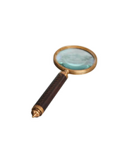 Magnifier in leather