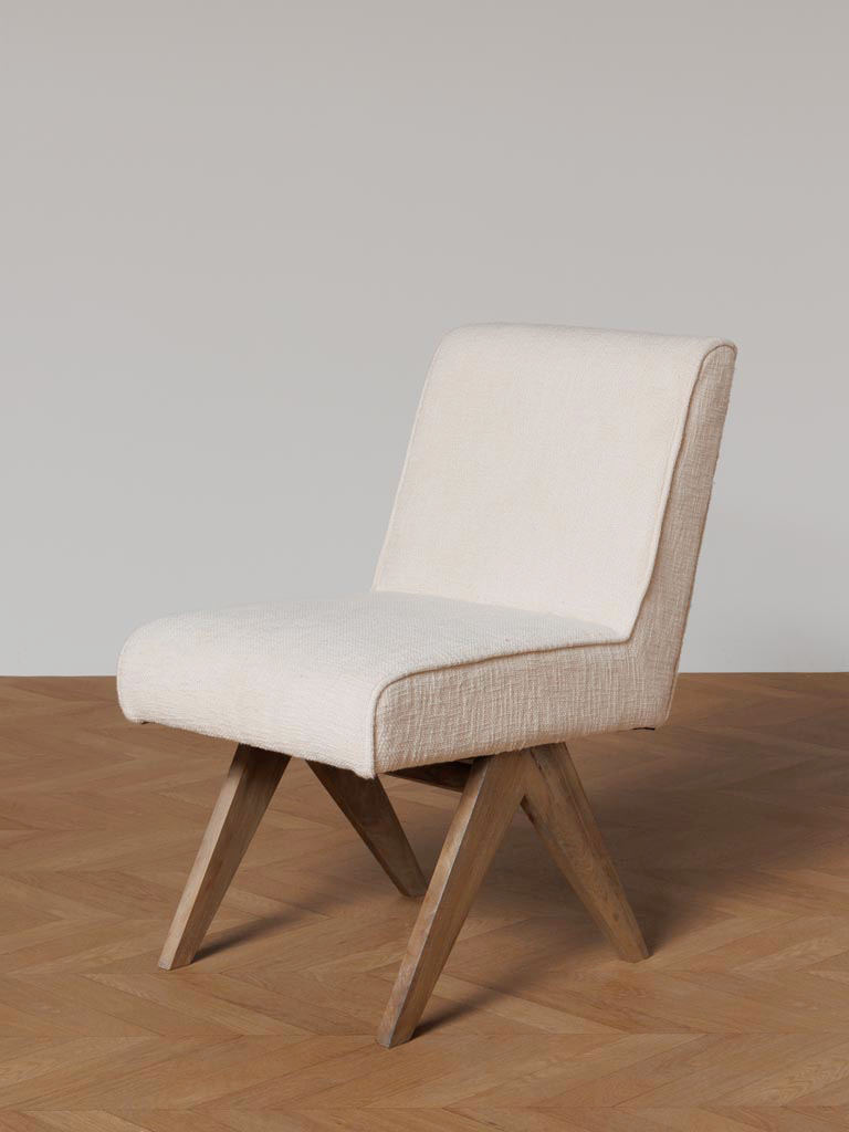 Chair Vivian