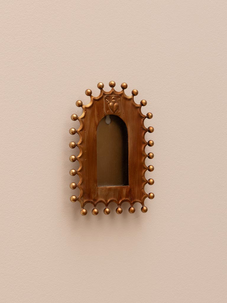 Small wall box with drops Ex-voto heart Varana