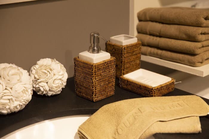 Flamant Togo Toothpaste holder