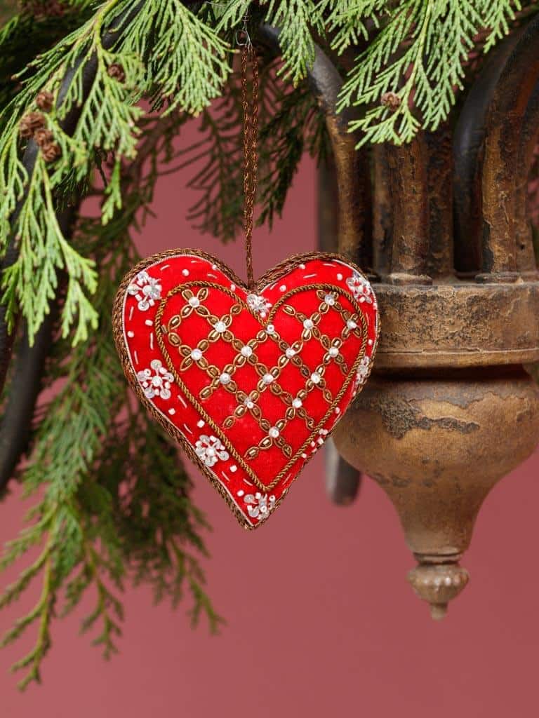 Chehoma Embroidered Hanging Heart