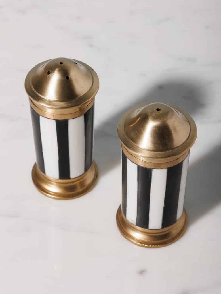 Chehoma salt & pepper Antique