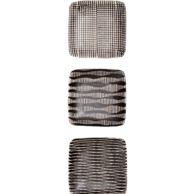 Chehoma Hakama small square plate